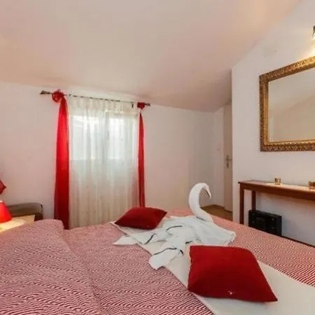 Apartment Roda - One Bedroom With Terrace Mira - St