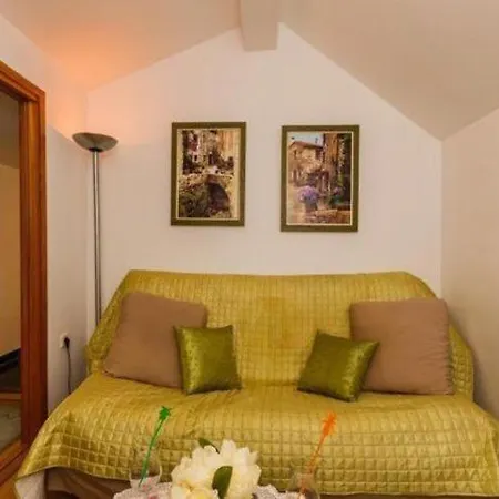 Roda - One Bedroom With Terrace Mira - St * Supetar