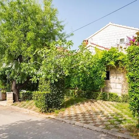 Apartment Roda - One Bedroom With Terrace Mira - St *