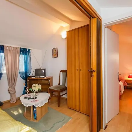 Roda - One Bedroom With Terrace Mira - St Διαμέρισμα Supetar