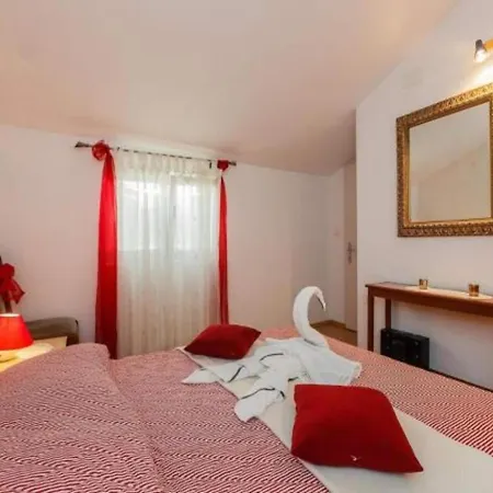 Roda - One Bedroom With Terrace Mira - St