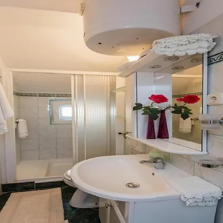 Roda - One Bedroom With Terrace Mira - St Διαμέρισμα